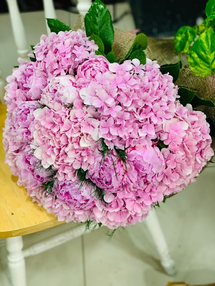 Pink peony and hydrangea bouquet
